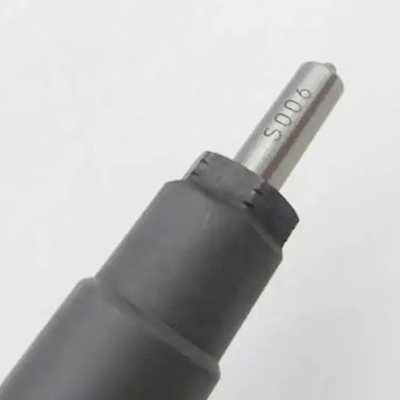 23670-30400 295050-0460 23670-39365 23670-30400 Injecteur de carburant pour moteur Toyo-Ta 1Kd 2Kd